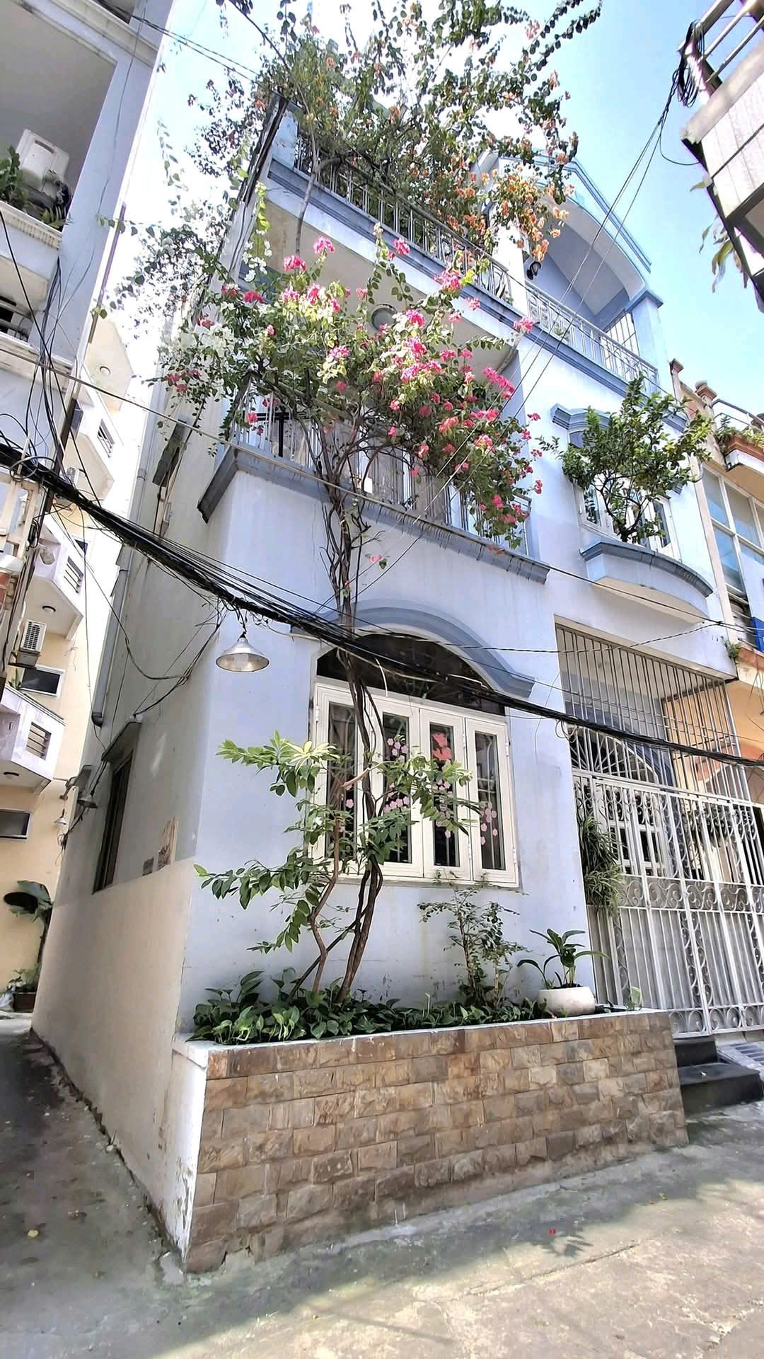  BIỆT THỰ MINI – GÓC 3 MẶT TIỀN – Ô TÔ ĐỖ CỬA 