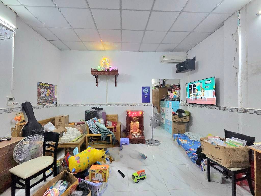  HXH NHỰA MỚI SẠCH ĐẸP - NGANG 4.6 - NHÀ C4 TIỆN XÂY MỚI - KHU VỰC ĐANG ĐƯỢC NÂNG CẤP CƠ SỞ HẠ TẦNG 