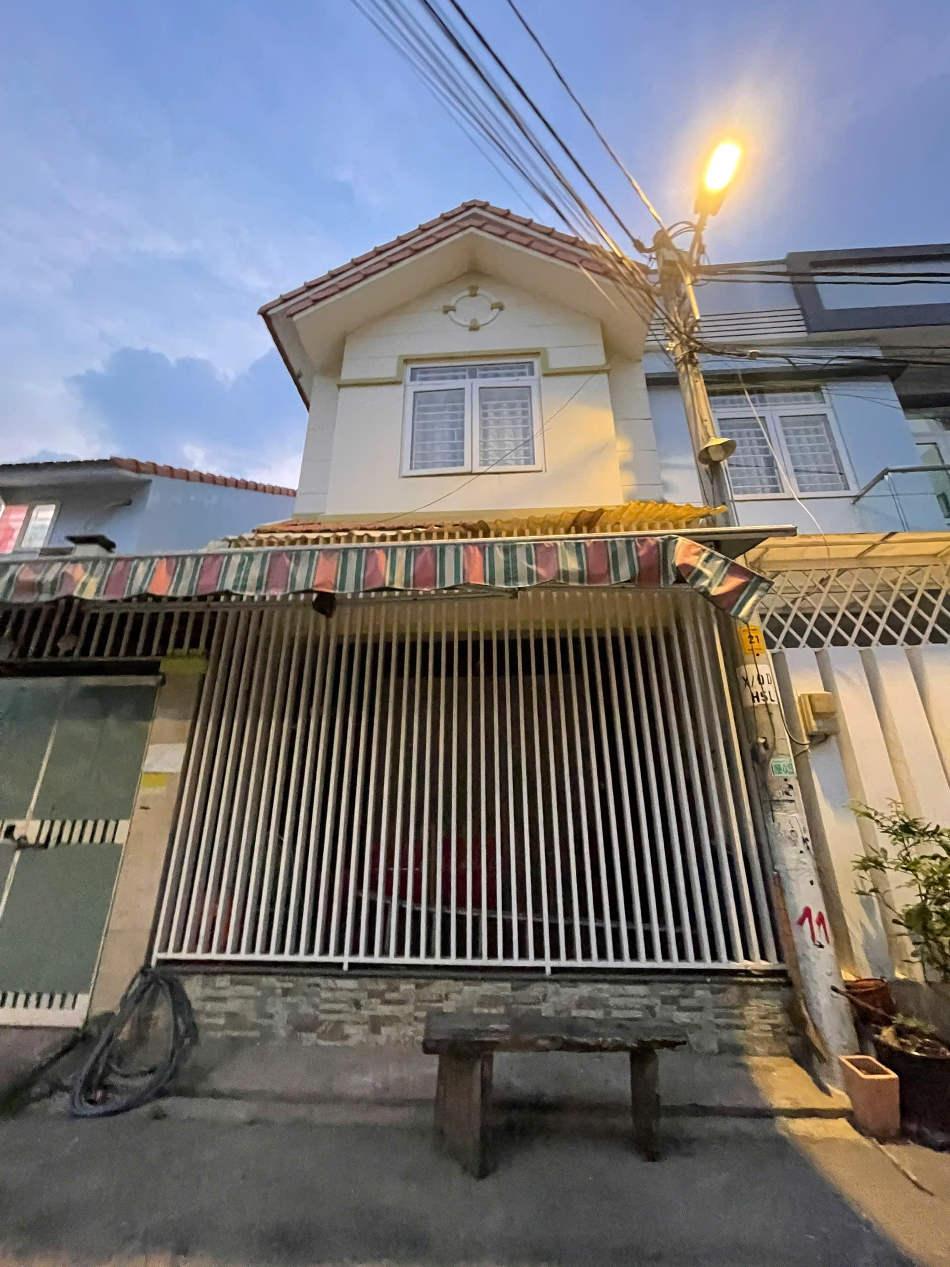  BÁN NHÀ CẤP 4 TRUNG TÂM HIỆP PHÚ, 81M2. GẦN METRO, VINCOM LÊ VĂN VIỆT GIÁ NHỈNH 5 TỶ 