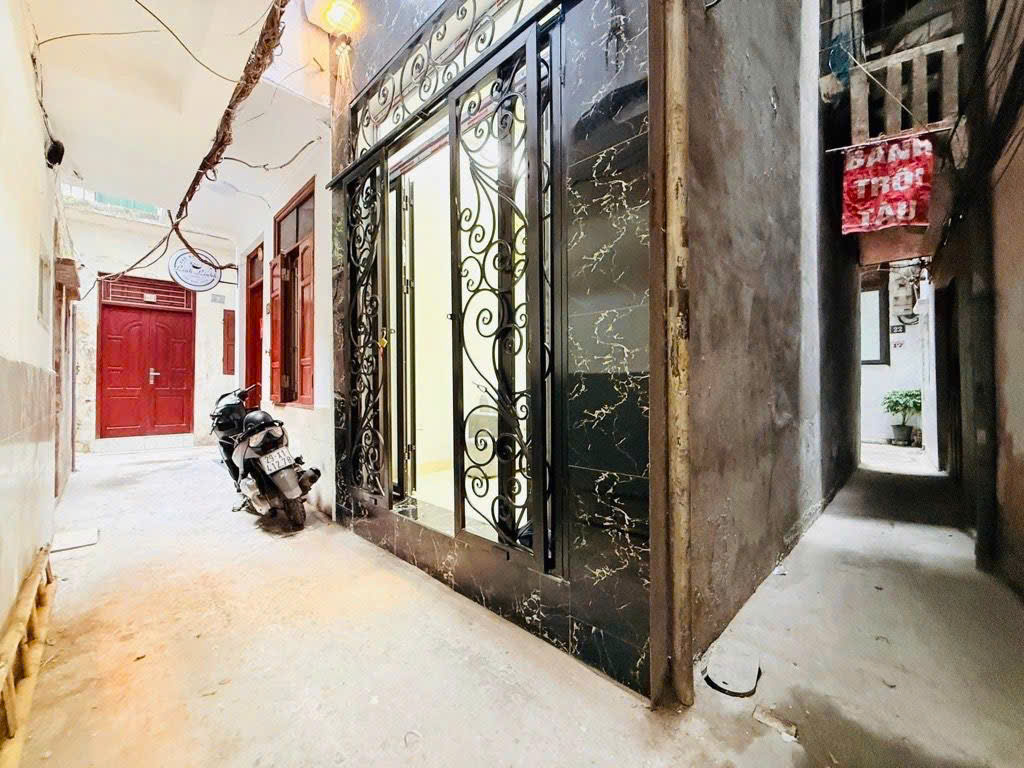  TRUNG TÂM HAI BÀ TRƯNG - LÔ GÓC 3 THOÁNG - NHÀ MỚI ĐÓN TẾT. 