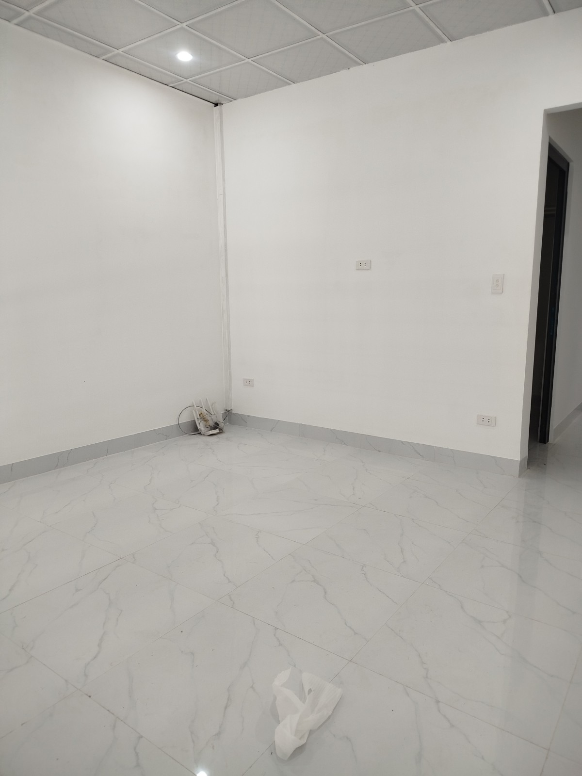  Nhà 2 tầng Lê Văn Hiến Hội An, đường 10.5m, 101m2, 3PN, giá 4.4 tỷ 