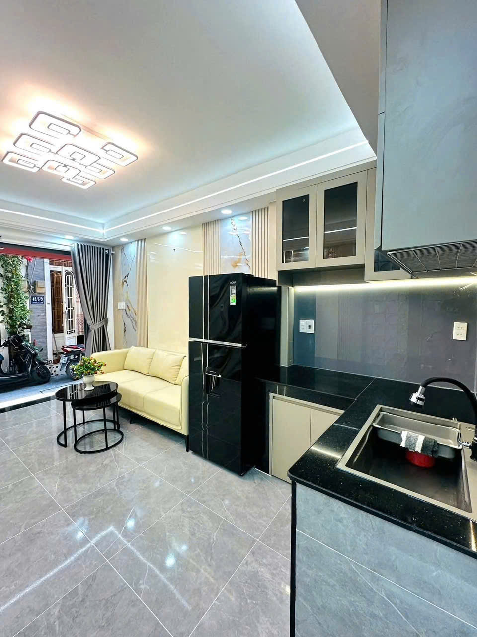  ???? MẶT PHỐ HOÀNG CẦU 76M – MT 10M – CHỈ 16.5 TỶ – VỊ TRÍ VÀNG KINH DOANH ĐỈNH – VIEW HỒ CỰC HIẾM 