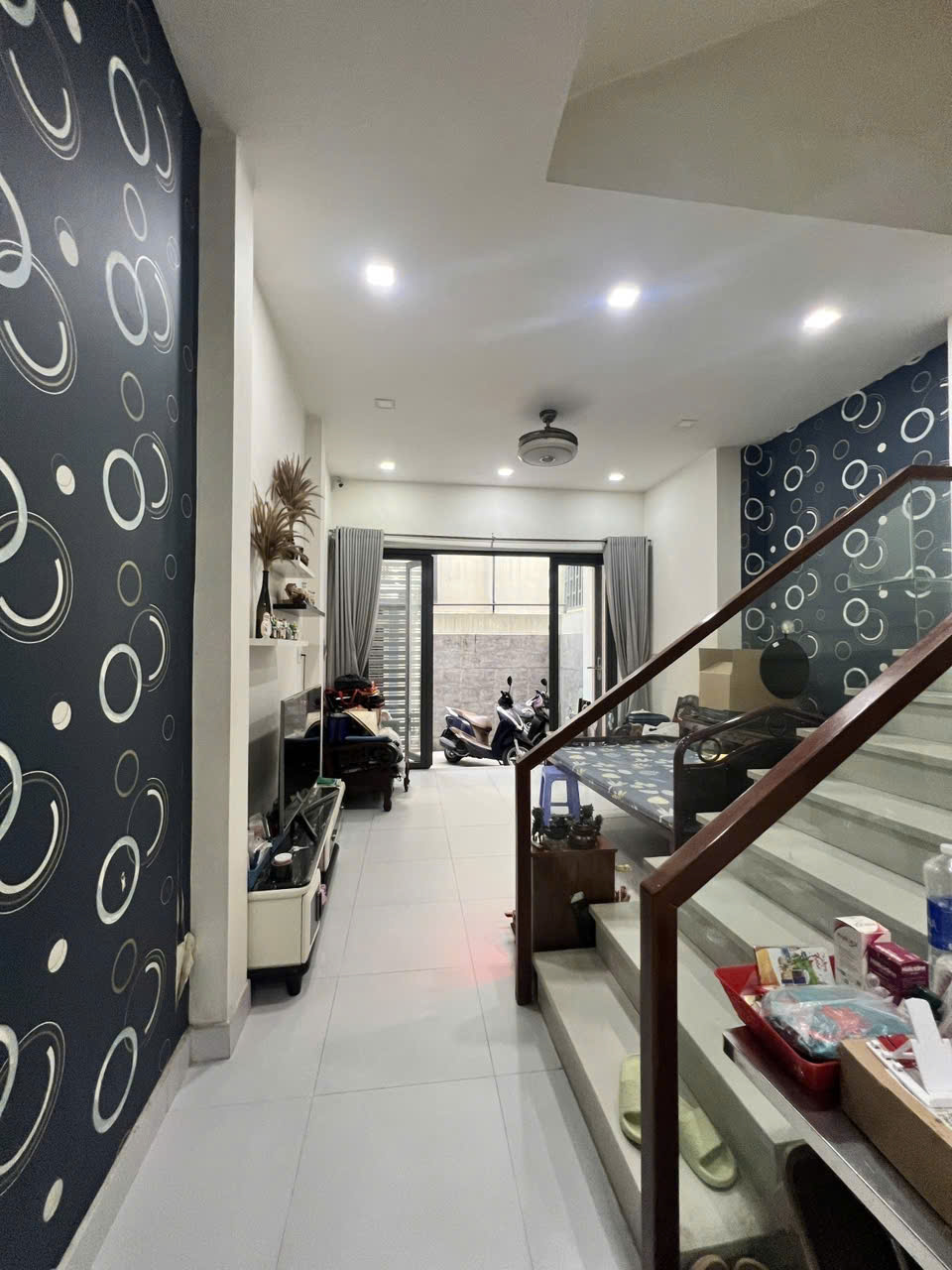  Quận 10 - Nguyễn Duy Dương - Sát Mặt tiền - 56m2 - 4 tầng - 8.8 tỷ 