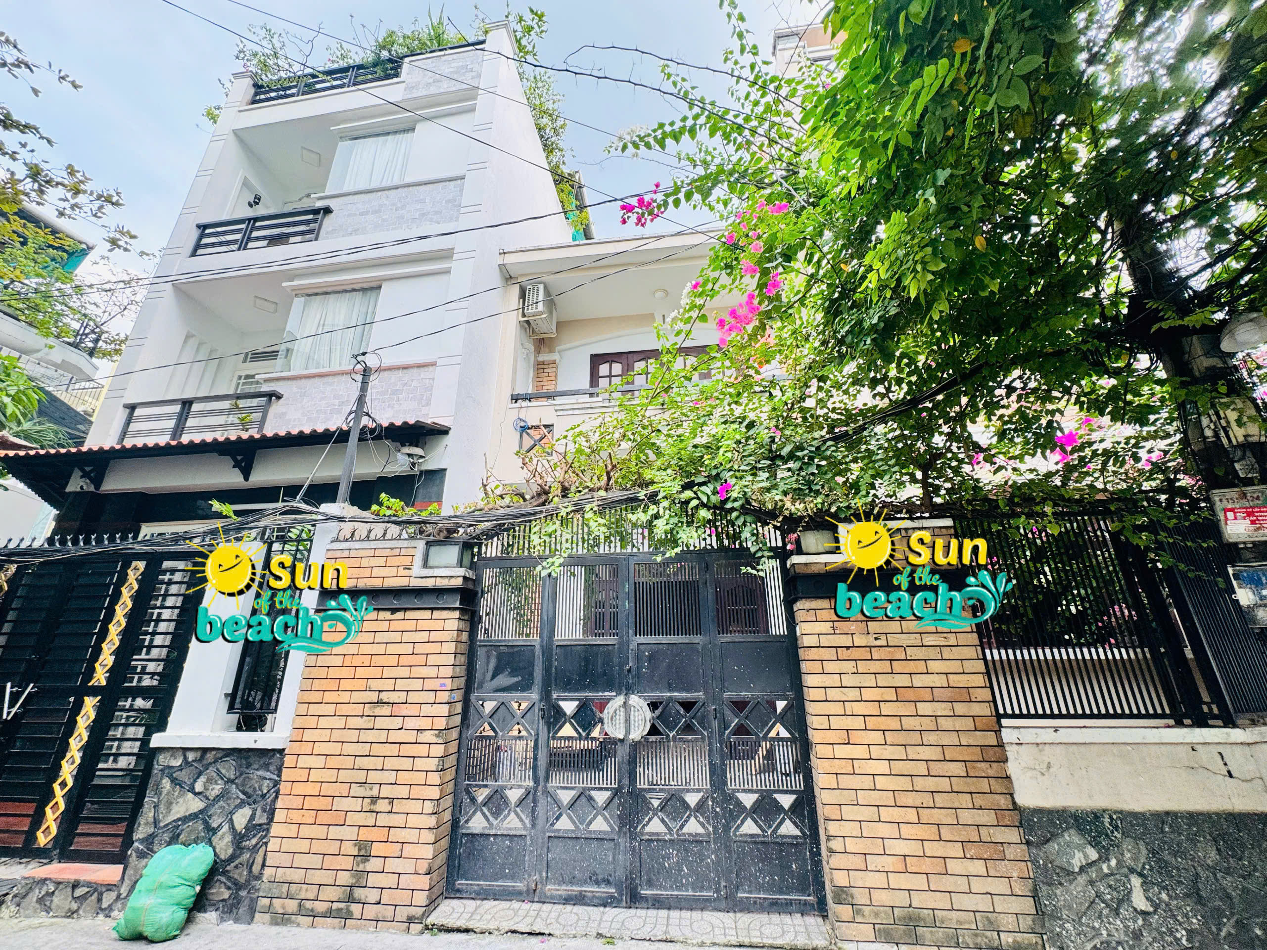  BÁN BIỆT THỰ PHONG CÁCH CỔ ĐIỂN - HXH Đ.TRẦN QUANG DIỆU, QUẬN 3 - DT 10M*11M * LH GIANG GIANG: 093.86.76.685 