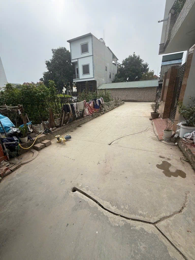  Cơ hội đầu tư, an cư lí tưởng. 56m đất thôn Ấp Tre - tổ 9, Quang Minh. Đường rộng, ô tô đỗ. 