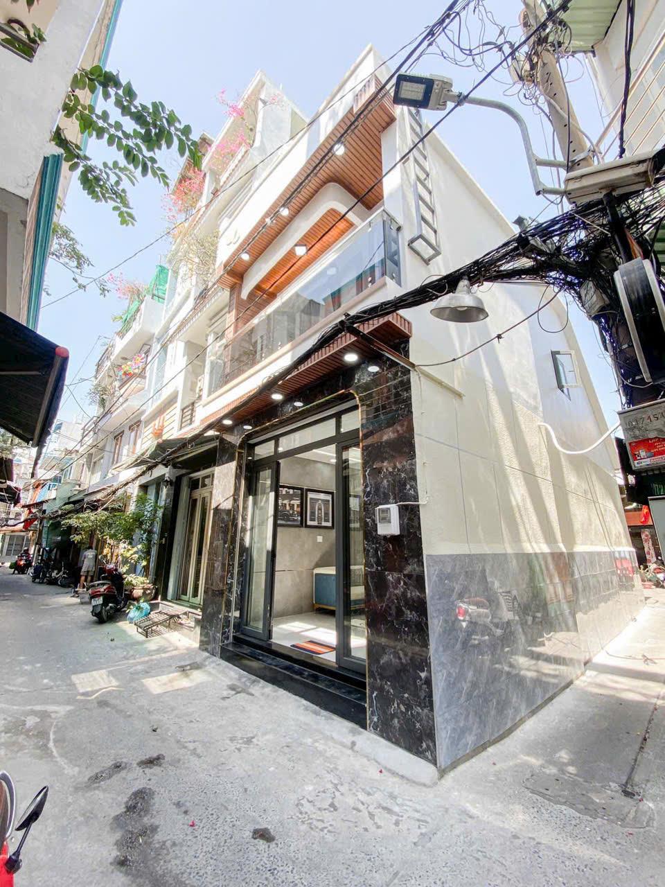  SIÊU PHẨM ĐÓN TẾT-GÓC 3 MẶT TIỀN HẺM (KO LỘ GIỚI) HXH Ngay Vòng Xoay Lê  Đại Hành-Bình Thới-7.4Tỷ 