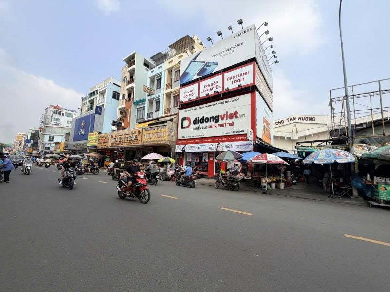  Bán nhà MT Tân Hương - gần Văn Cao, 500m là Chợ Tân Hương, 4,1x16m, 2 tầng, 12,9 tỷ. 