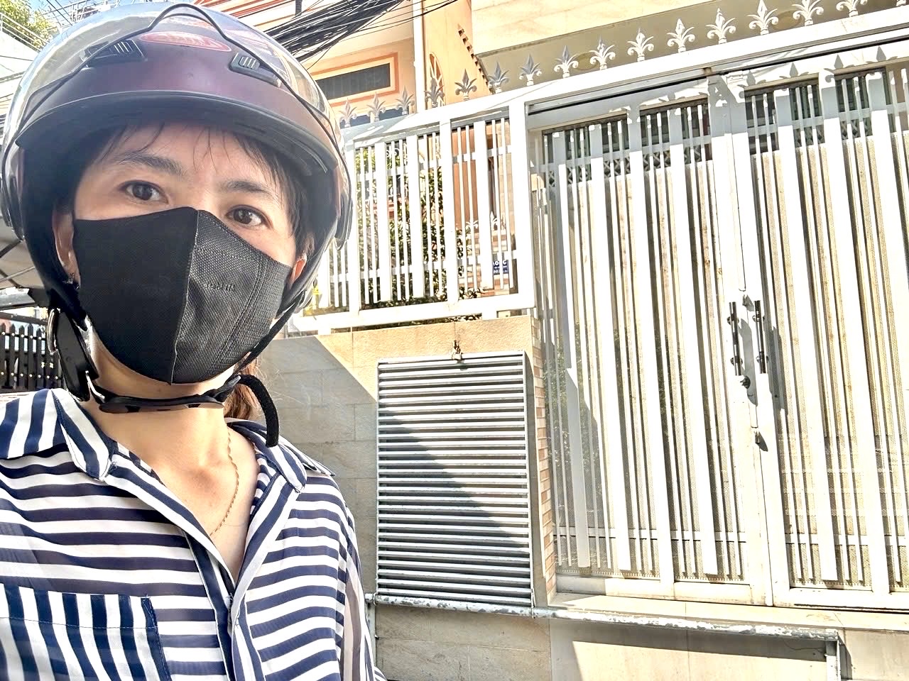  BÁN NHÀ Đ.ĐOÀN VĂN BƠ- 84 M2 CHỈ 8 ĐỒNG NHỈNH- MT ĐƯỜNG 4M- NGANG 5.6M-  LƯU THÔNG THUẬN TIỆN QUA CÁC TUYẾN ĐƯỜNG- TÔN ĐẢN- XÓM CHIẾU- NGUYỄN TẤT THÀNH. 