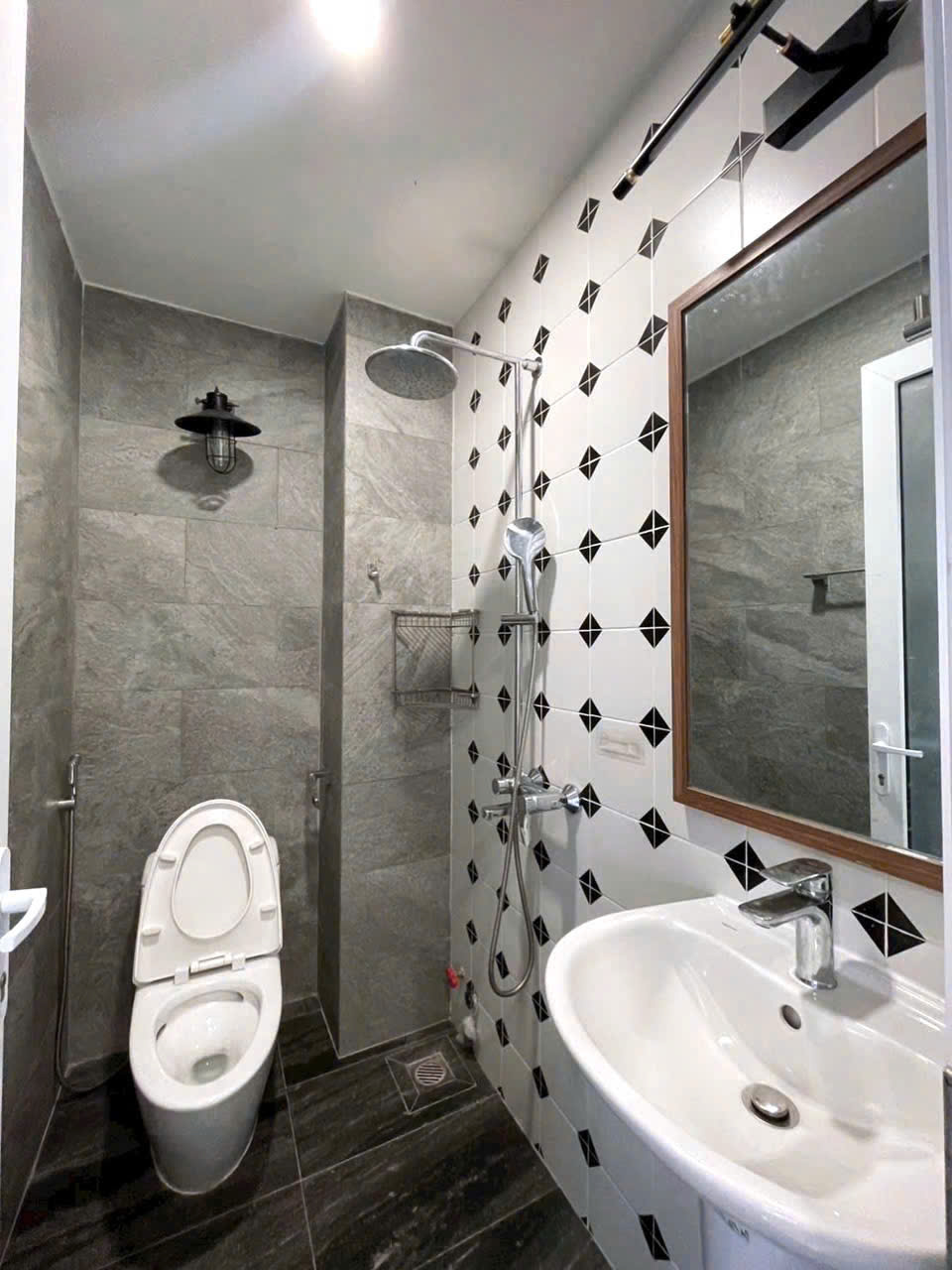  BÁN NHÀ CHÍNH CHỦ - HOÀNG HOA THÁM - HXH - BÌNH THẠNH - 6 TẦNG BTCT - 5PN LỚN - 10.2 TỶ - TL MẠNH 