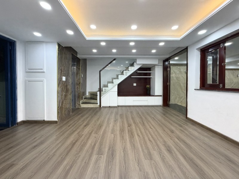  ‼️ Biệt thự mặt tiền trung tâm Phú Nhuận - Ngay UBND Quận – Hầm + Thang máy + Hồ bơi – 16.X tỷ 