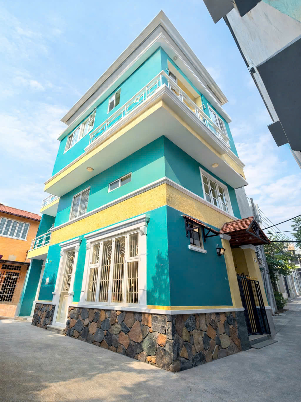  T2113 ???? nhà 1/ Hoà Hưng Quận 10, SHR, Lô góc, HXH, 4 tầng, 6.x tỷ x nhỏ 