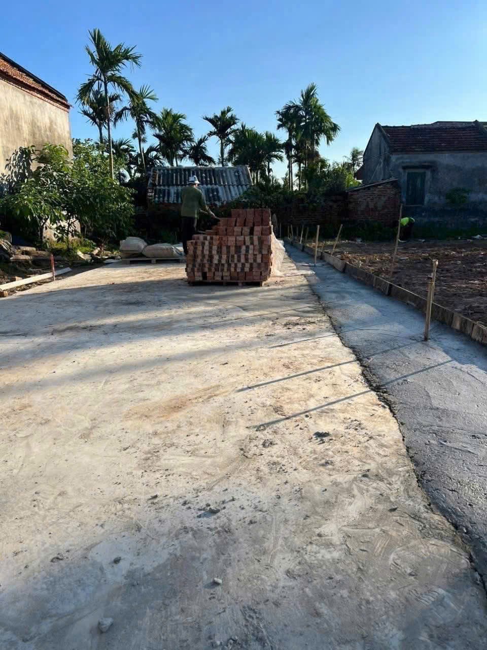  70.2m² Kính Trực – Tân Phong  Giá 7xx triệu – Lô 3 mặt thoáng, ngõ ô tô  ZALO 0567 222 555 