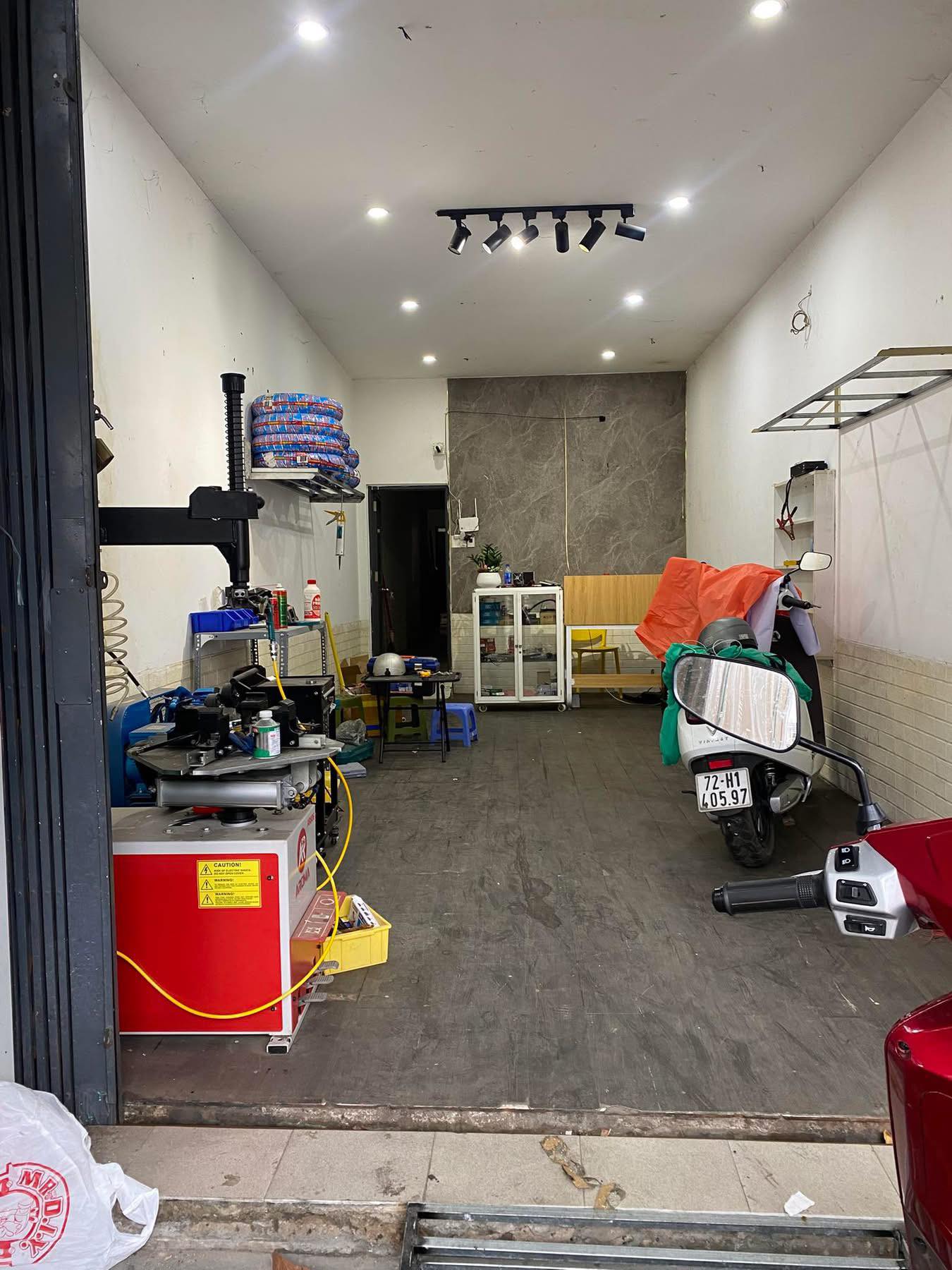  Sang nhượng mặt bằng tại 746 Tôn Đức Thắng, Cẩm Lệ, Đà Nẵng. 