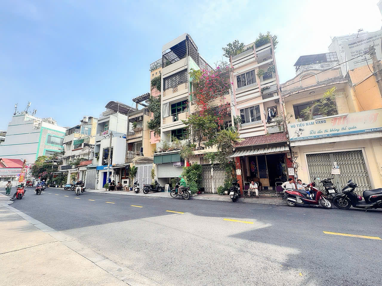  DUY NHẤT NHÀ BÁN - 4 TẦNG CÓ THANG MÁY - MẶT TIỀN KD Đ.NGUYỄN VĂN NGUYỄN, TÂN ĐỊNH, QUẬN 1 - DT 90M2 NGANG 4M*23M VUÔNG ĐẸP - HDT SẴN 50TR/TH - CHÍNH CHỦ LIÊN HỆ 0938676685 