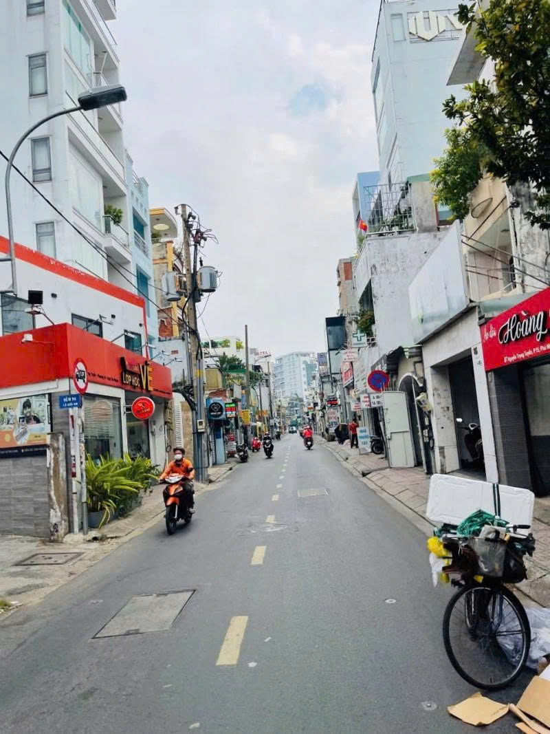  Bán nhà Mặt tiền Nguyễn Trọng Tuyển - gần Phan Đình Phùng, 5x20m, 4 Tầng, chỉ 21 tỷ. 