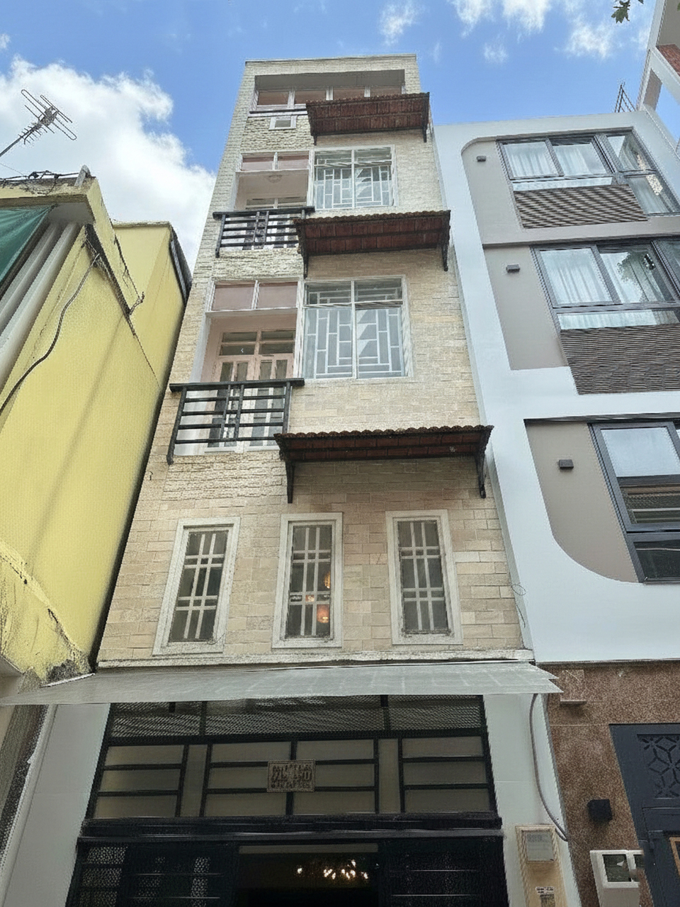  D2123 ⚡️ nhà 1/ Nguyễn Đình Chiểu Quận 3, SHR, Vuông, HXH, 5 tầng, 6.x tỷ 