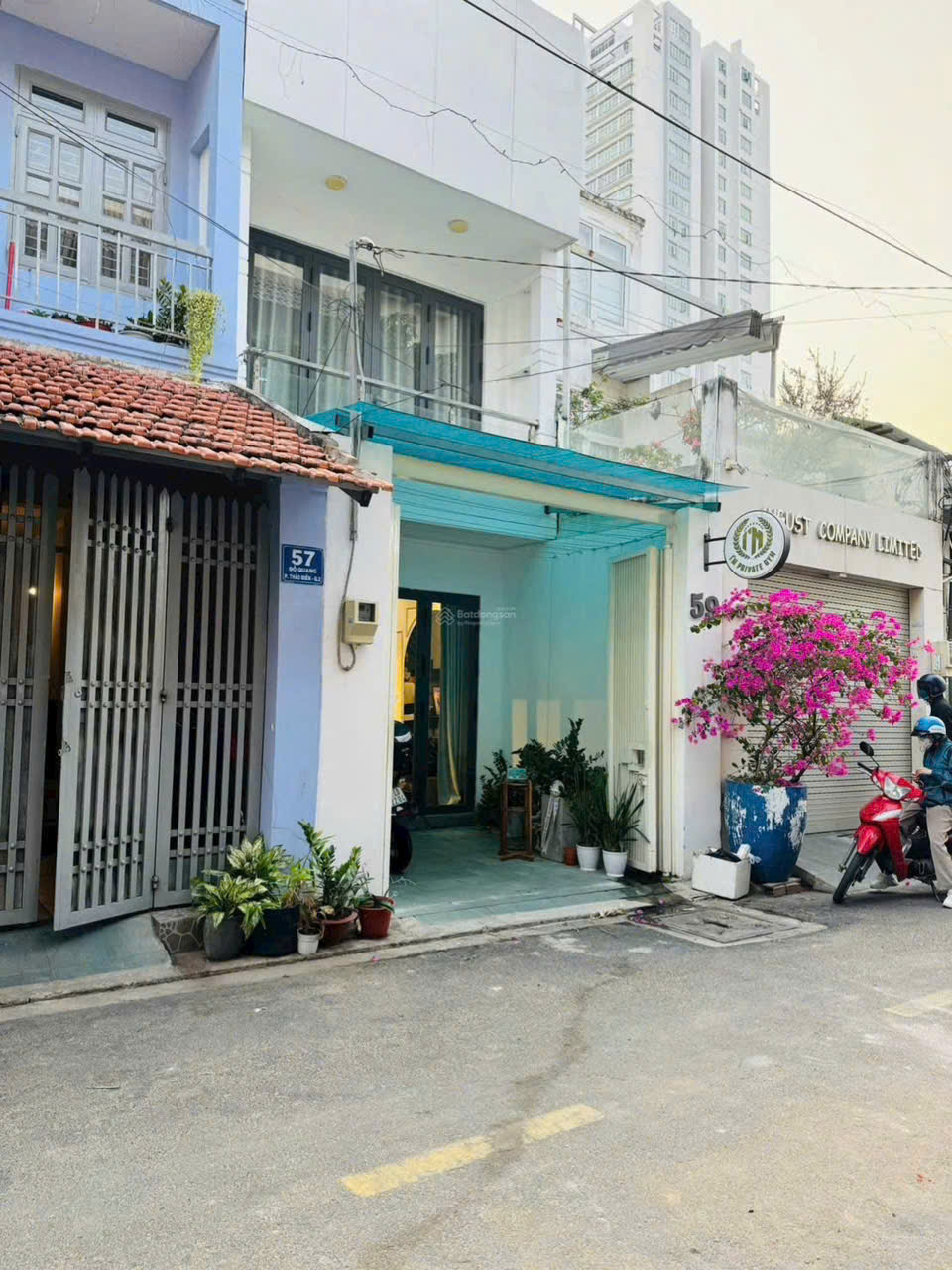  HÀNG HIẾM Ngộp Bank bán gấp!,  Mặt tiền Đỗ Quang phường Thảo Điền Quận 2. 