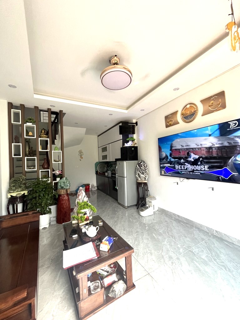  Bán nhà Hoàng Liên Thượng Cát 5 tầng xây mới – ô tô đỗ cửa – cách ô tô tránh hơn 10m – giá nhỉnh 6 tỷ 