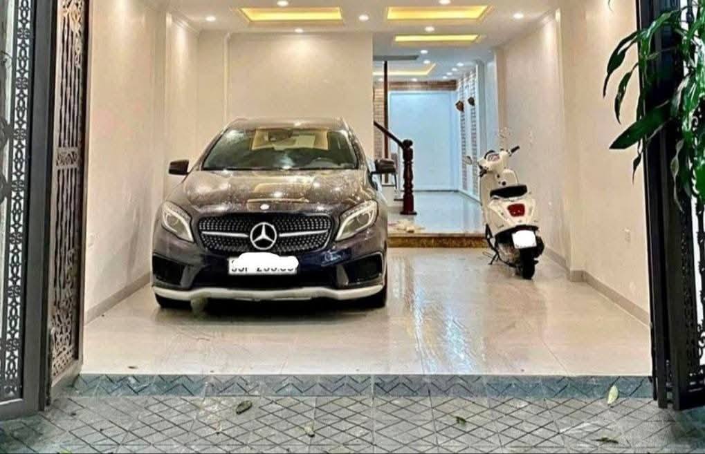  Hiếm, bán nhà Trích Sài, ô tô vào nhà, thang máy, chỉ 28 tỷ 