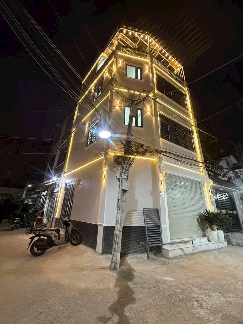  BÁN NHÀ - HẺM Ô TÔ GÓC 2 MẶT TIỀN - VỊ TRÍ TRUNG TÂM THỊ TRẤN NHÀ BÈ - 6 TỶ 680 TRIỆU 