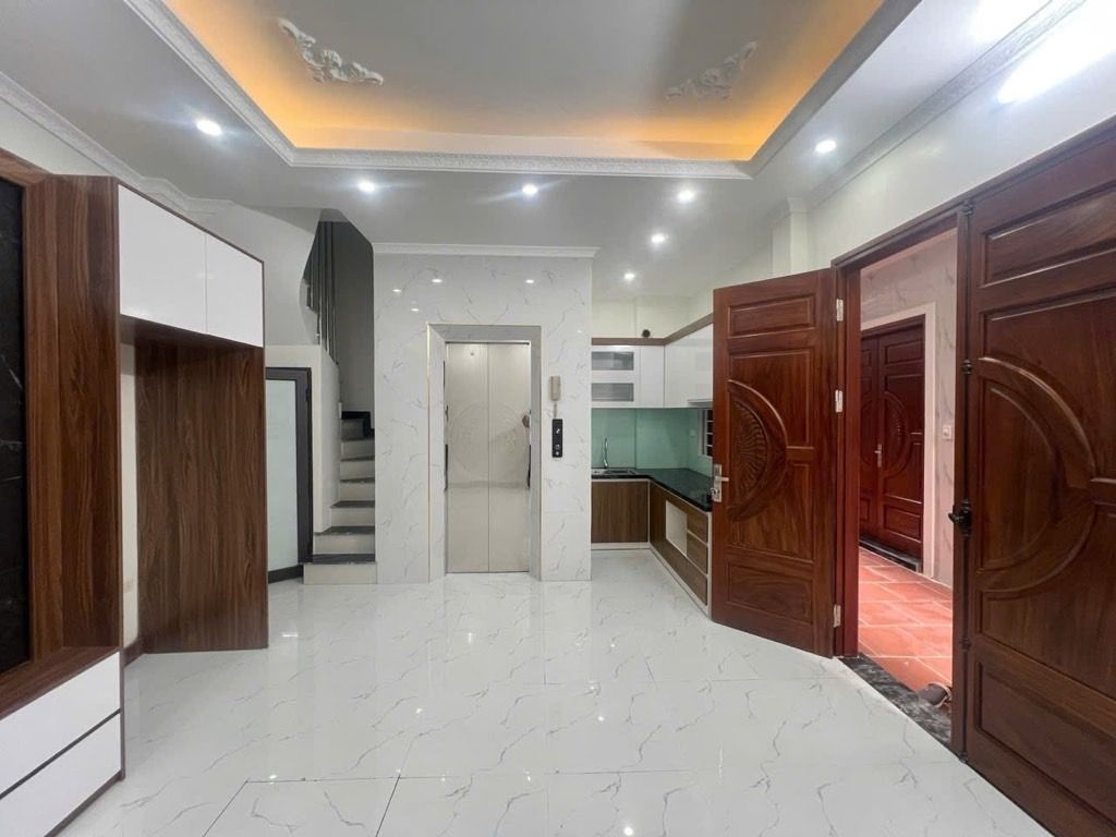  Bán nhà Liên Mạc Bắc Từ Liêm 5 tầng thang máy – full nội thất – gần Thượng Cát – giá hơn 6 tỷ 