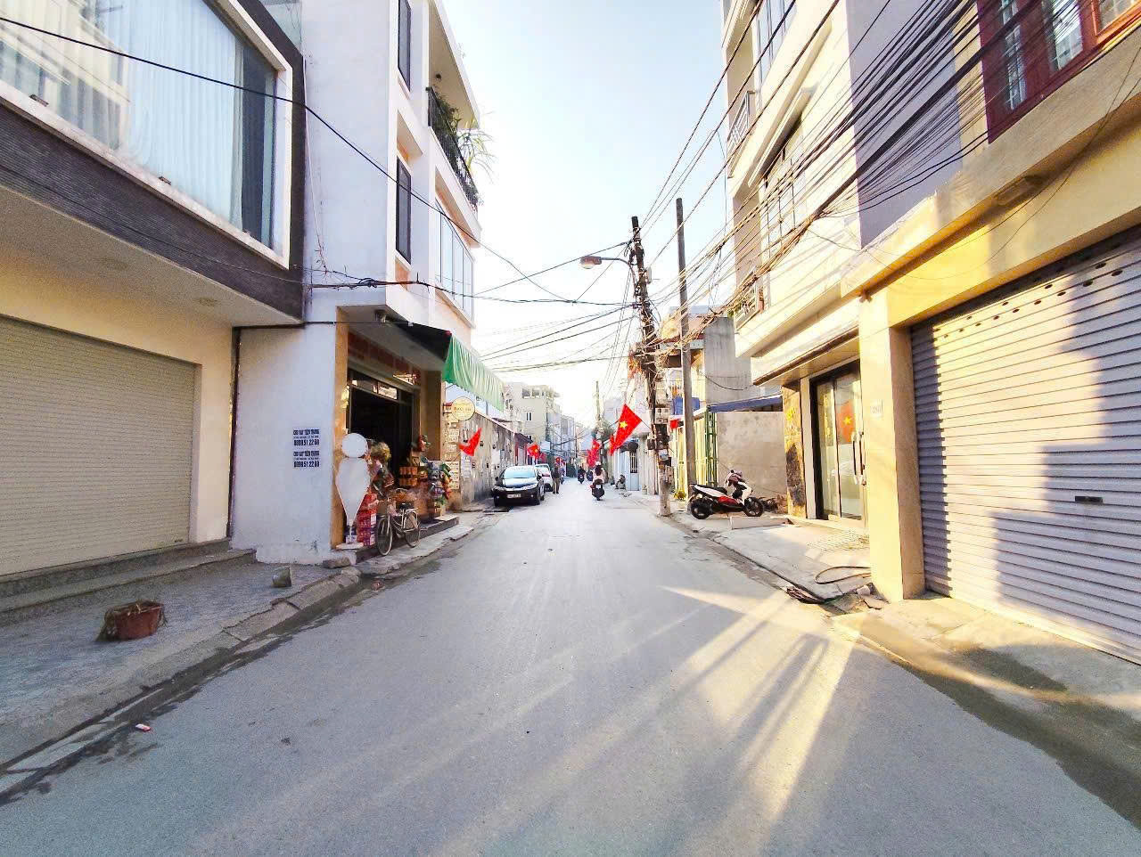  Bán nhà mặt đường Lực Hành - Thư Trung - 55m 4 tầng - Giá 4.95 tỉ - vị trí đẹp 