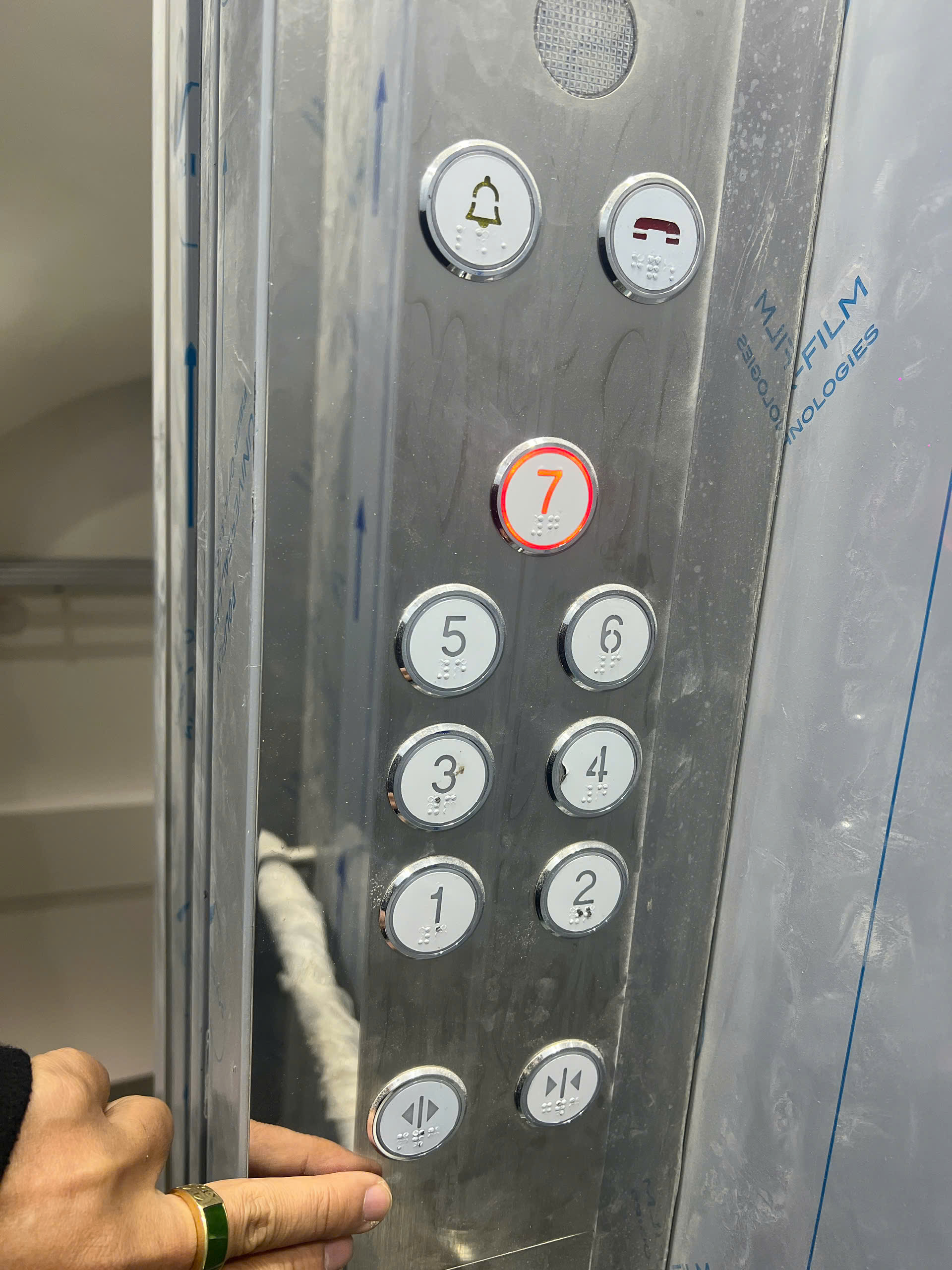  Chính chủ cần bán nhà vừa mới xây xong 51m2 x 7 tầng thang máy, 11 phòng ngủ, vs khép kín 