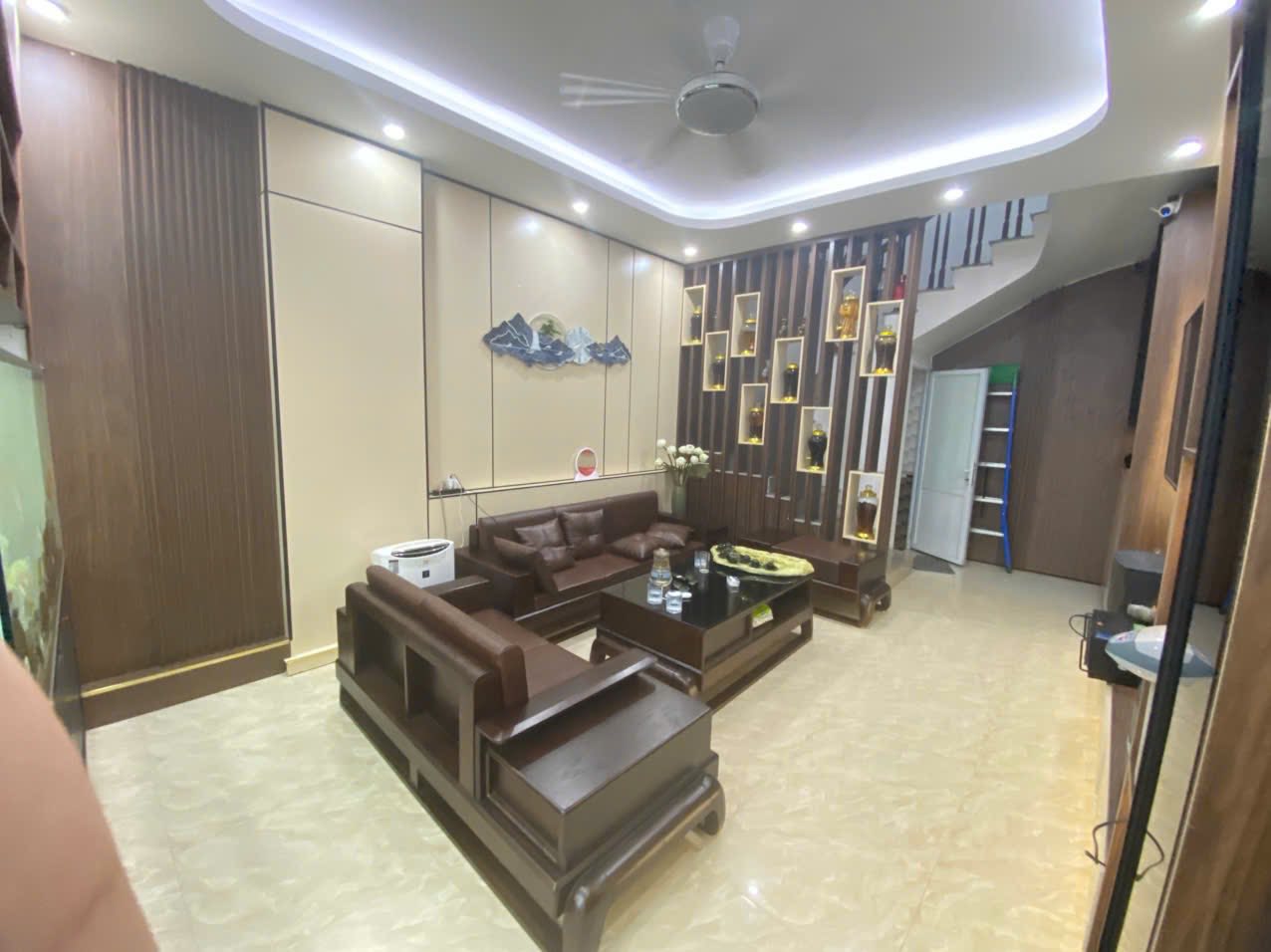  Bán nhà Nguyễn Lương Bằng, 60m2, 5 tầng thang máy, mặt tiền 4.1m, 25.8 tỷ, vỉa hè, ô tô tránh, kinh doanh 