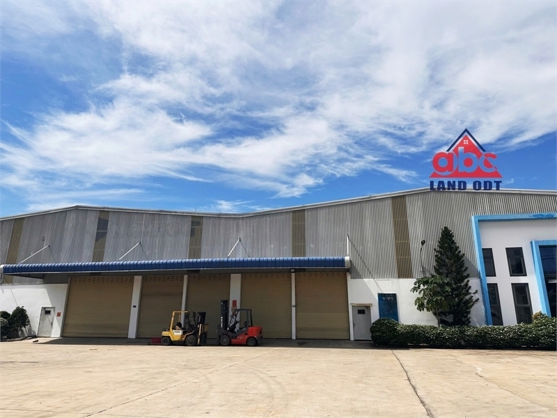  XT733 sẵn xưởng kết cấu kiên cố, PC tự động phù hợp SX linh hoạt ngành nghề theo QD 