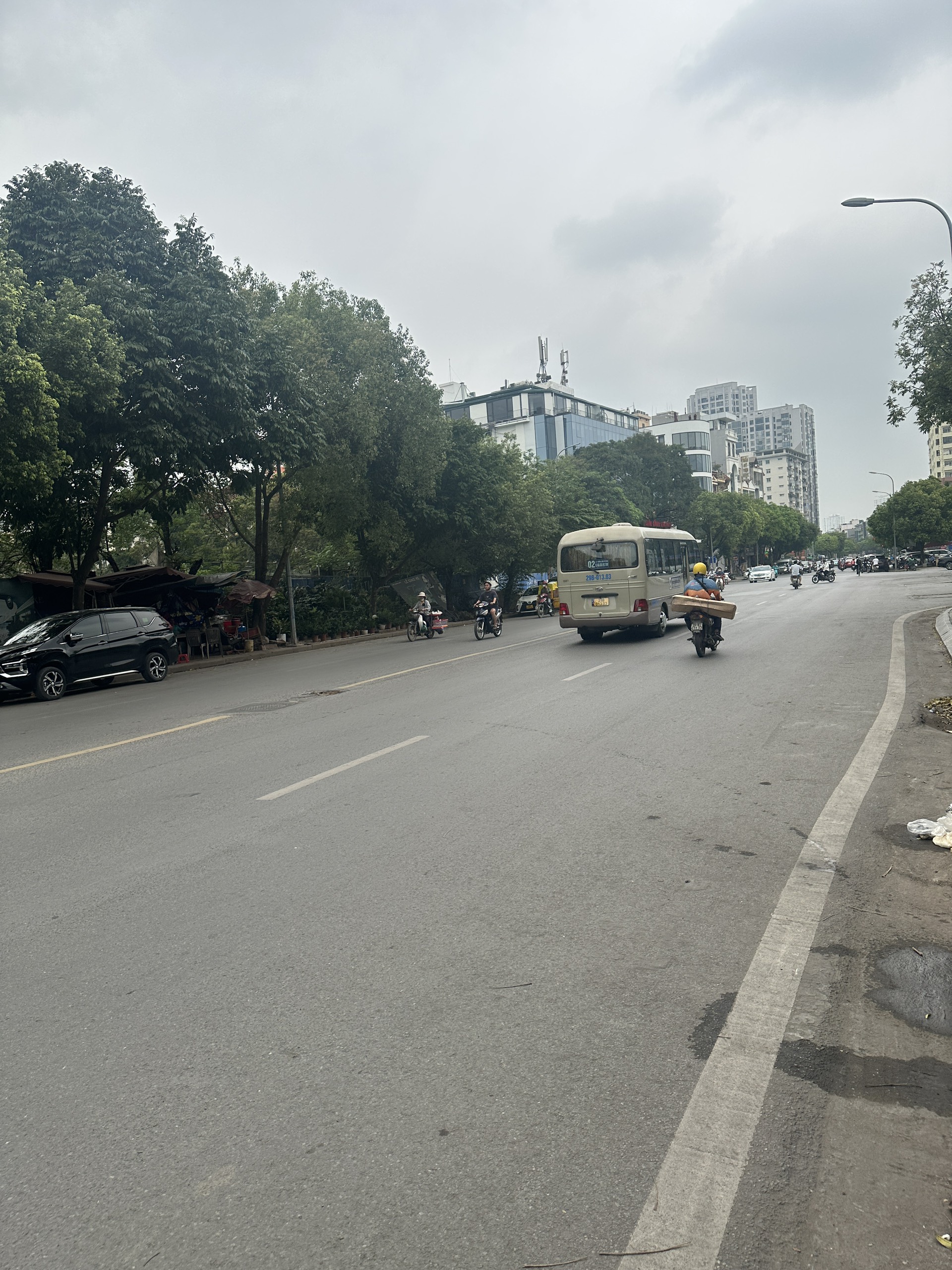  ????????MẶT NGÕ - KINH DOANH - LÔ GÓC - Ô TÔ ĐỖ CỬA - VĂN TRÌ - 45M2X5T - 12 TỶ 