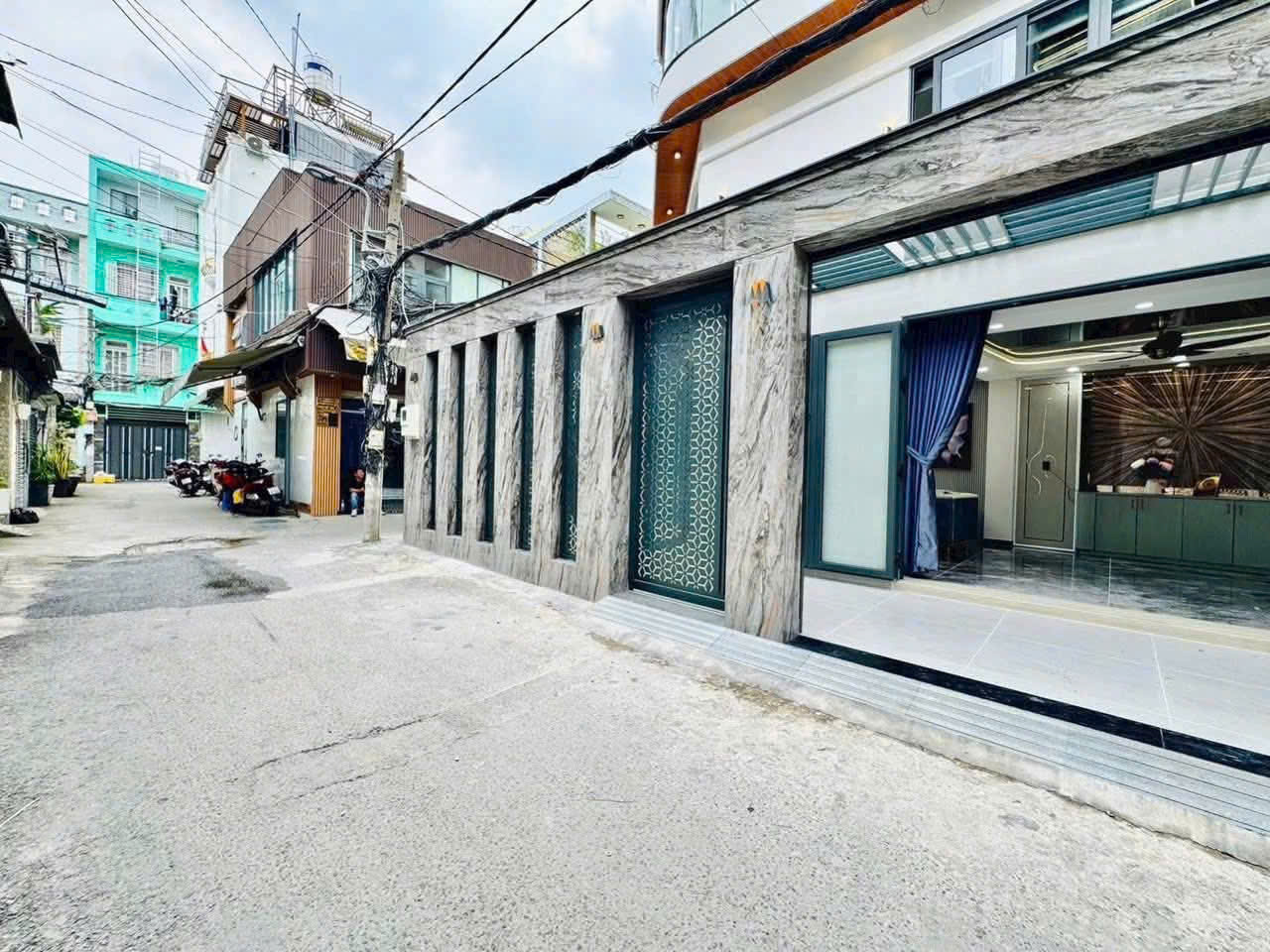  Chính chủ bán nhà7x15m,5 tầng,thang máy,hẻm ô tô thông đường Nguyễn Tư Giản,P12,GV,giá chỉ 11.5 tỷ 