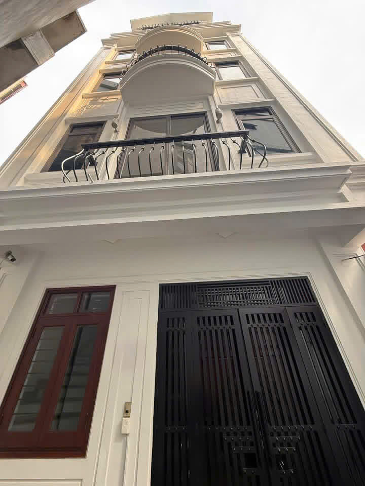  Nhà dân xây phố Thanh Am  7 ngủ cho thuê  10m ra mặt phố kinh doanh sầm uất  Chỉ hơn 1️1 T.ỷ 