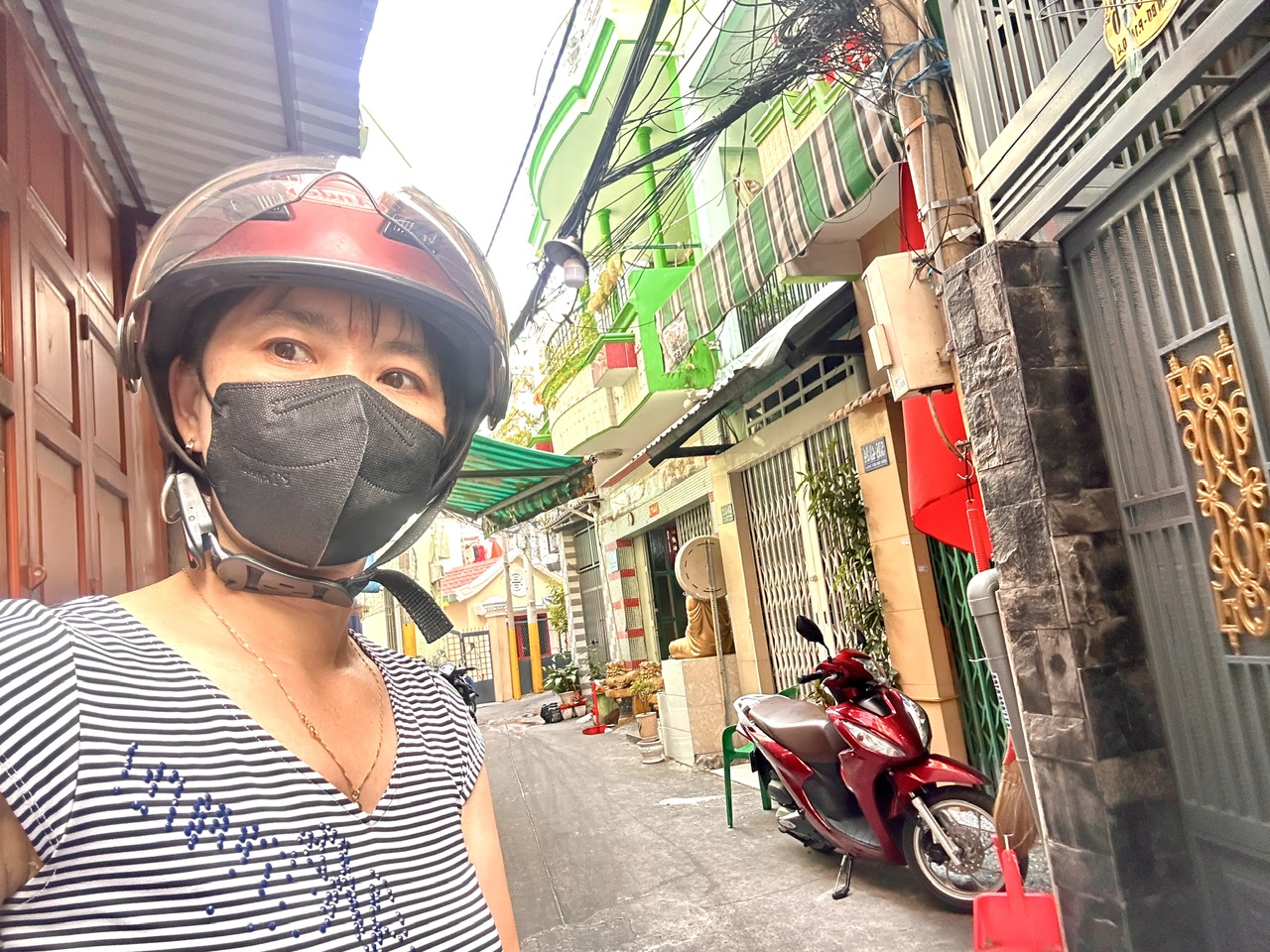  BÁN NHÀ 2 TẦNG NGANG NỞ HẬU 5.5M- Đ. DOÀN VĂN BƠ- LƯU THÔNG TÔN ĐẢN - VĨNH KHÁNH- HOÀNG DIỆU- GẦN TRƯỜNG ĐH NGUYỄN TẤT THÀNH. 