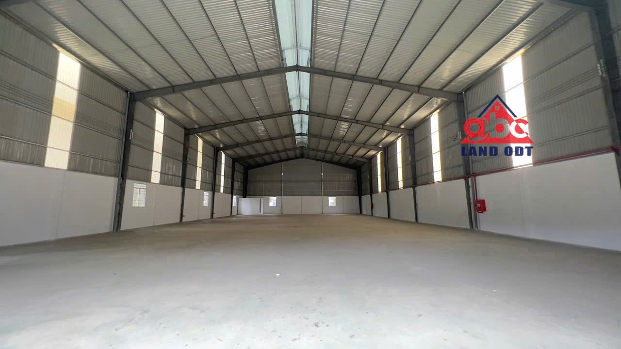  XT657 cho thuê nhà xưởng sản xuất, có trang bị PC, trạm điện SX riêng, trống xưởng 