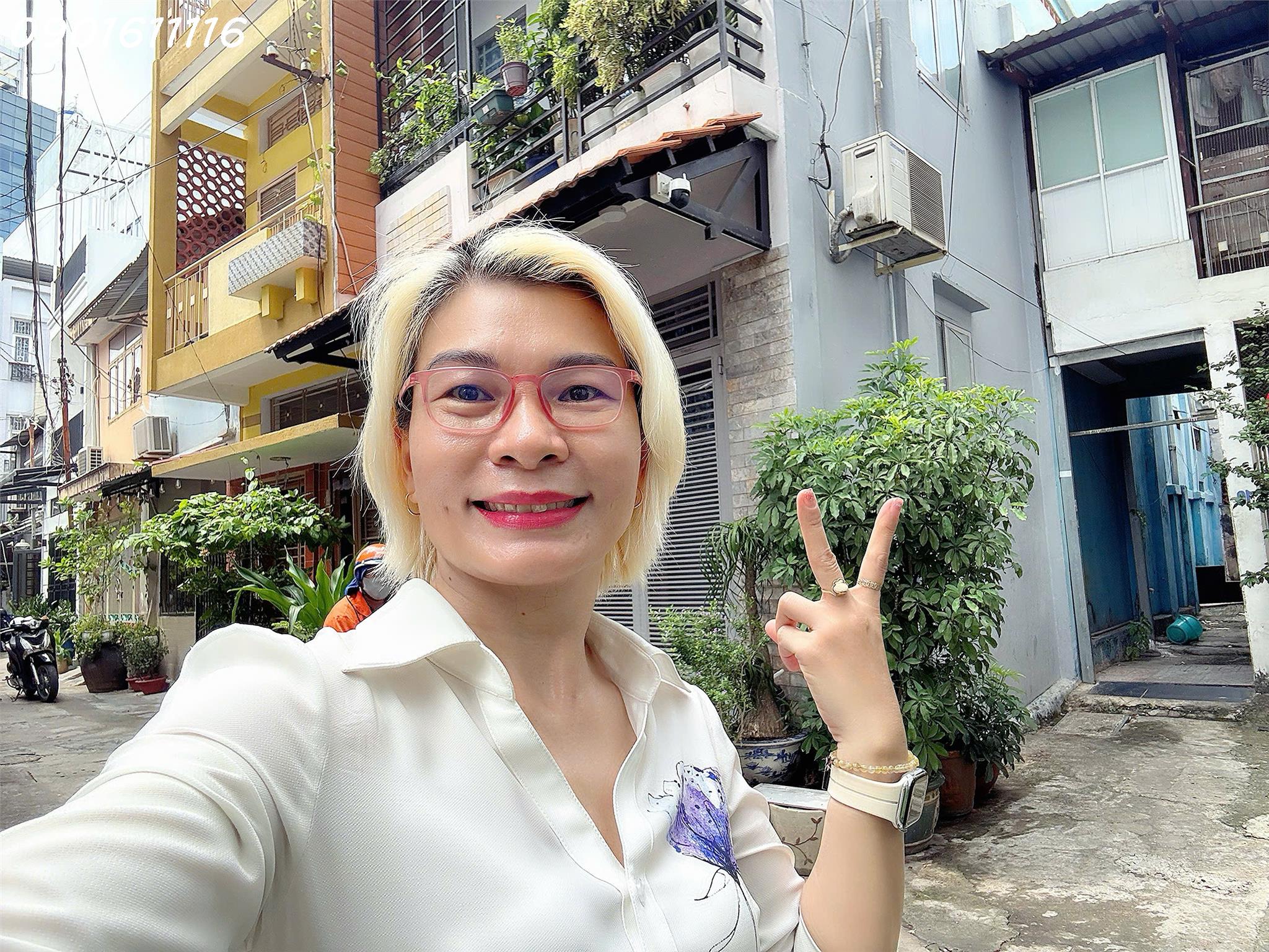  BÁN ĐẤT TẶNG NHÀ 2 TẦNG - MẶT TIỀN Đ. PHAN TÔN, QUẬN 1 - DT 4M*14M - * Liên hệ GIANG GIANG: 093.86.76.685 