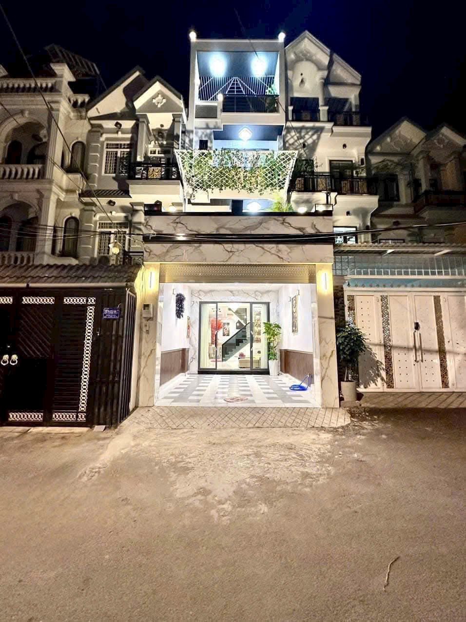  NHÀ GẦN PHÚ MỸ HƯNG – HXH HUỲNH TẤN PHÁT, TT NHÀ BÈ – XE HƠI TRONG NHÀ – GIÁ SỐC 9,2 TỶ 