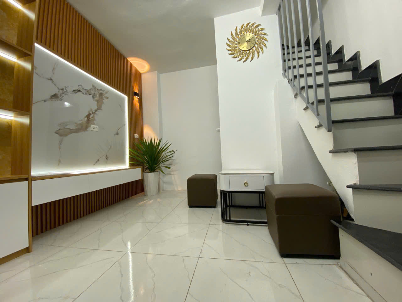  ???? CHỈ DÀNH CHO NGƯỜI THÔNG THÁI: lô góc 2 thoáng Khâm Thiên, sổ riêng, chỉ 1.9 tỷ. 