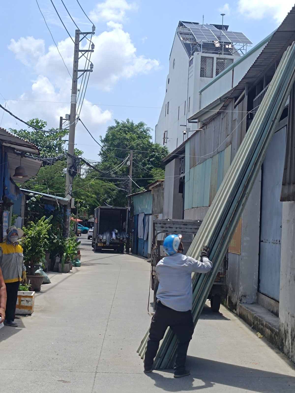  NHÀ CHÍNH CHỦ BÁN Q12 DIỆN TÍCH GẦN 100m2 HẺM OTO SÁT NHÀ -NHÀ ĐẸP -2 TẦNG VÔ Ở NGAY GẦN ĐƯỜNG QUANG TRUNG GO VẤT. 