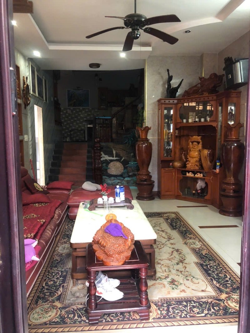  ♥  MT Thi Sách, gần cổng sân bay, 119m2, ngang 7.8m, 4 tầng, nội thất gỗ cao cấp 