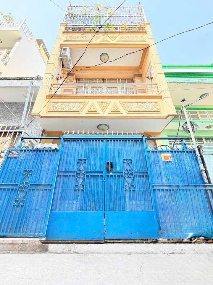  SIÊU PHẨM MỚI XUẤT HIỆN - 2 LẦU + SÂN THƯỢNG TRƯỚC - VỊ TRÍ MẶT TIỀN KINH DOANH - XE HƠI CHẠY TỚI NHÀ - HẺM 1027 THÔNG QUA 1113 - QUẬN 7 - 5,95 TỶ 