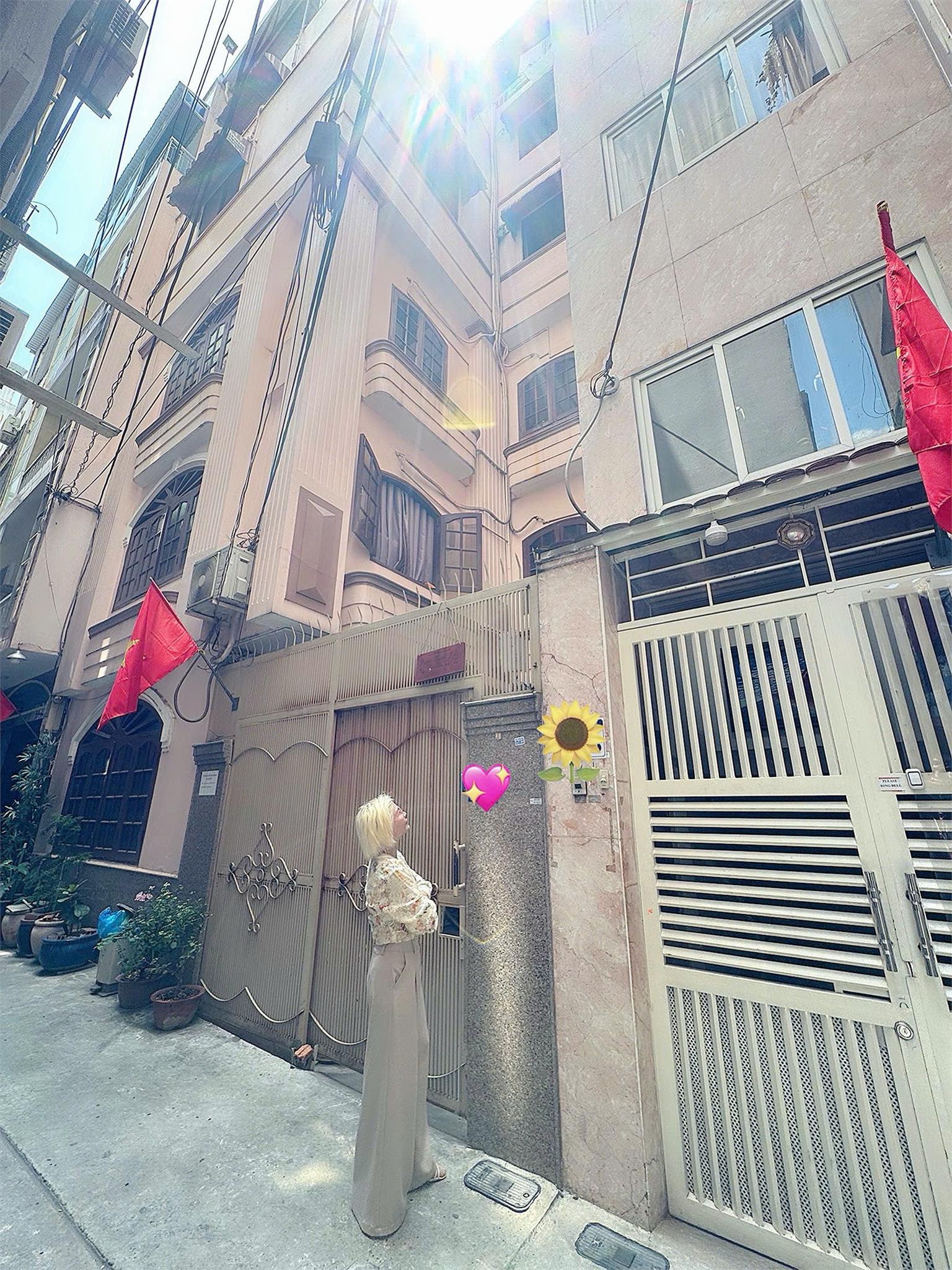  BÁN CHDV 6 TẦNG ĐƯỜNG LÊ THÁNH TÔN, QUẬN 1 - ĐANG KHAI THÁC KHÁCH TÂY DU LỊCH LƯU TRÚ SIÊU LỢI NHUẬN - GIANG GIANG:093.86.76.685 