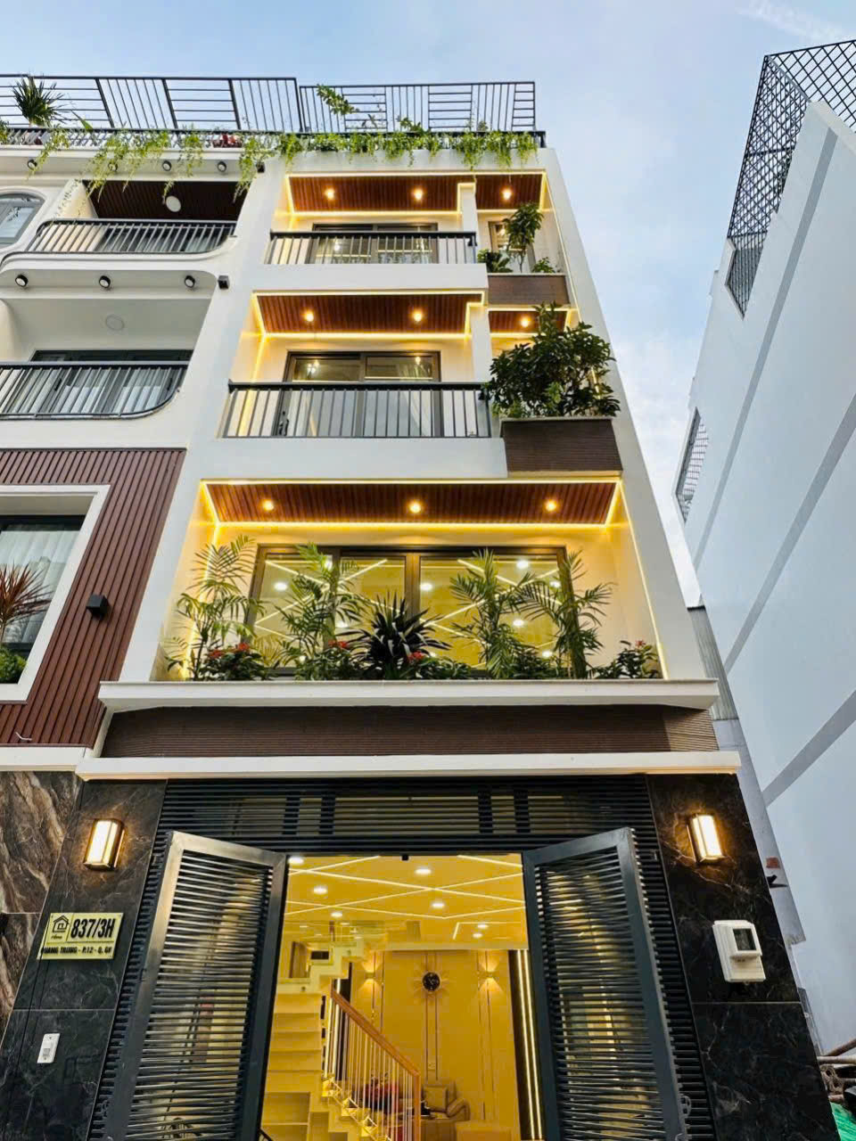  Chính chủ bán nhà 4 tầng hẻm thông,5 x 17m, ở đường Phạm Văn Chiêu, P.9, GV, giá chỉ 7.5 tỷ,ở ngay. 