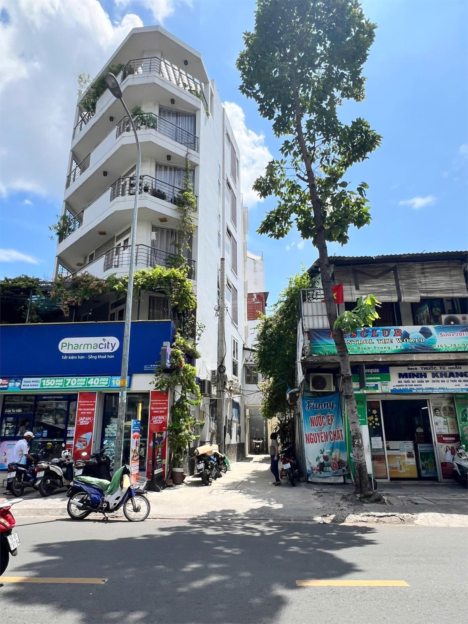  Giảm Sốc 2 Tỷ- SIÊU VỊ TRÍ GÓC NGÃ TƯ CAO ĐẠT – TRẦN BÌNH TRỌNG, QUẬN 5-HĐT 165Tr/Th 