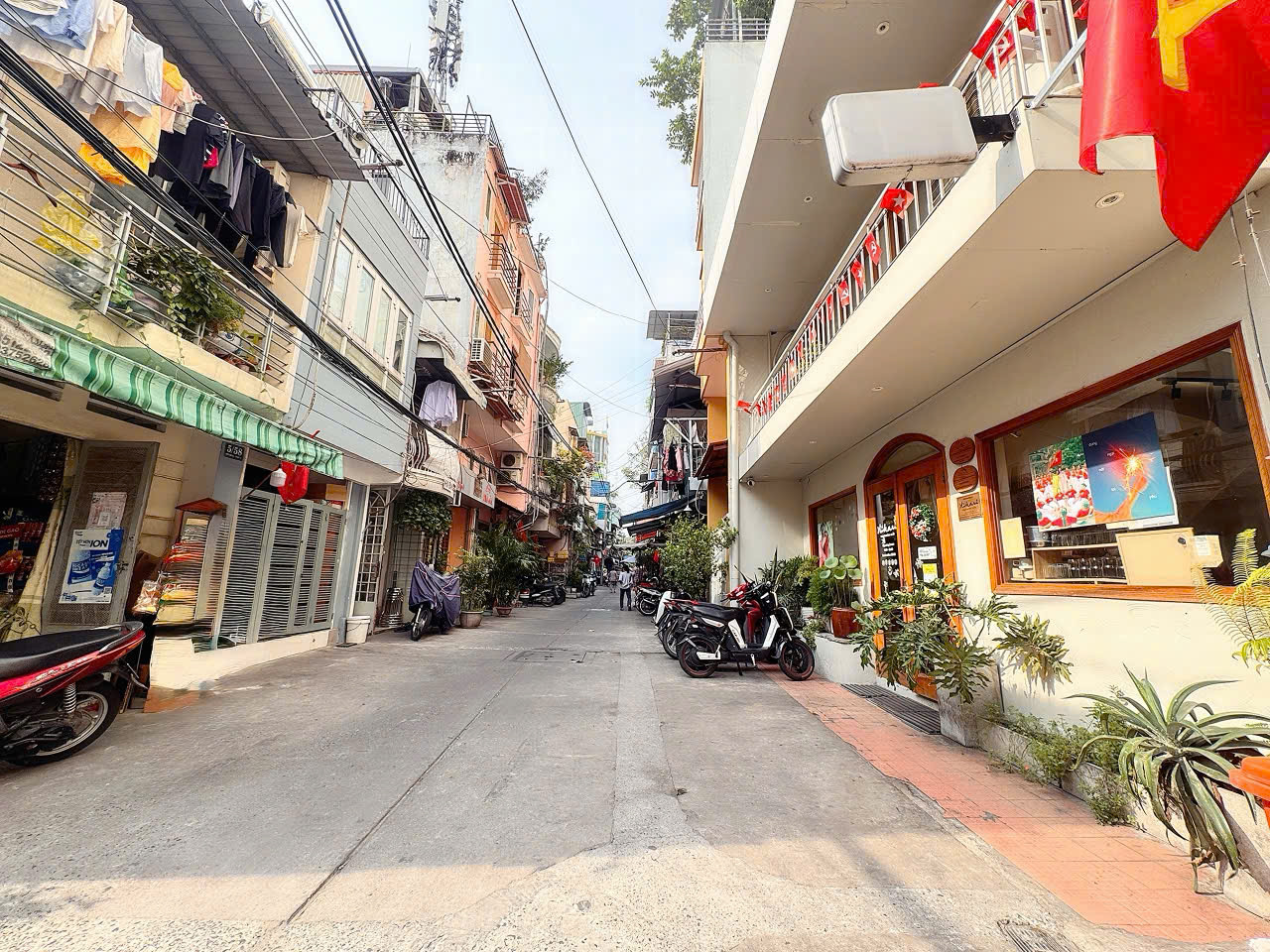  BÁN NHÀ 2 TẦNG HXH Đ.NGUYỄN TRUNG NGẠN, BẾN NGHÉ, QUẬN 1 - DT ĐẸP 7,6M*17M VUÔNG VỨC - NGAY GÓC LÊ DUẨN VỊ TRÍ SIÊU ĐẸP - 0938676685 GIANG GIANG 