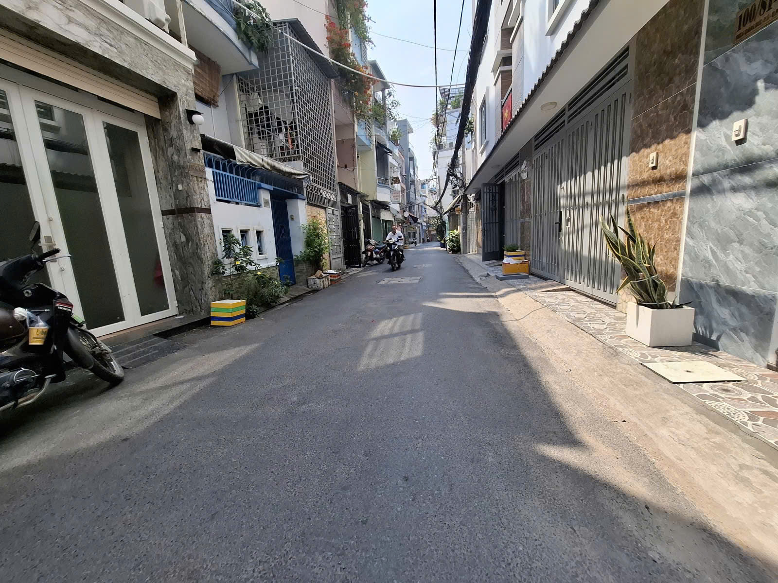  BÁN NHÀ - CHÍNH CHỦ - NGAY TRUNG TÂM PHÚ NHUẬN - TẶNG FULL NỘI THẤT - 3PN LỚN - 56M2 - 3 TẦNG BTCT - BÁN 9.75 TỶ - TL 