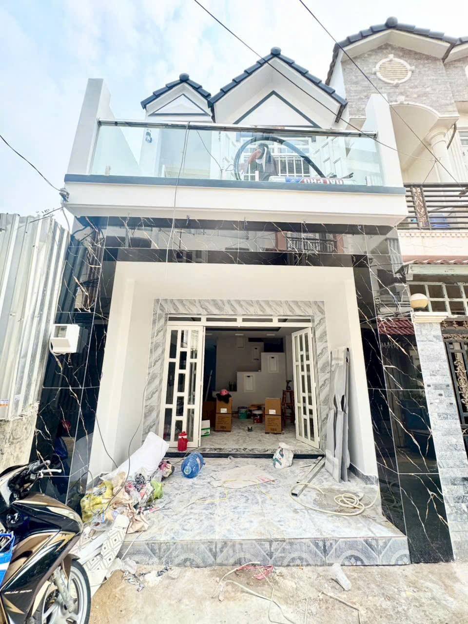  NHÀ ĐANG HOÀN THIỆN, TT NHÀ BÈ - SỔ HỒNG RIÊNG - ĐƯỜNG XE HƠI - 5,29 TỶ (TL) 