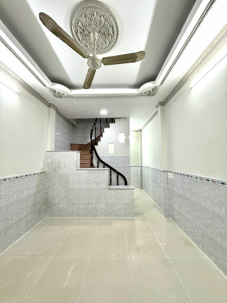  Bán nhà dọn vào ở ngay HXH đường Quang Trung ngang gần 4m gần chợ Hạnh Thông Tây nhỉnh 3tỷ. 