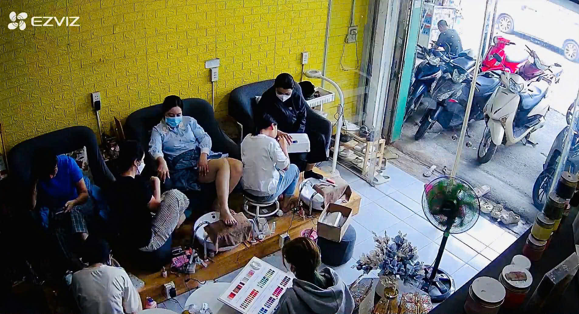  CHÍNH CHỦ CẦN SANG NHƯỢNG TIỆM NAIL MI GỘI CÓ CHỖ NGỦ LẠI 