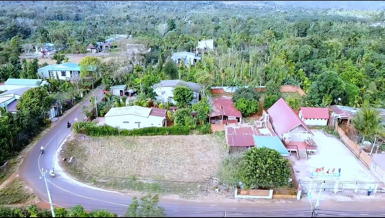  ĐẤT GÓC 2 MẶT TIỀN ĐƯỜNG NHỰA 19/5 – EA KAO - DAK LAK – GIÁ 2.5 TỶ 