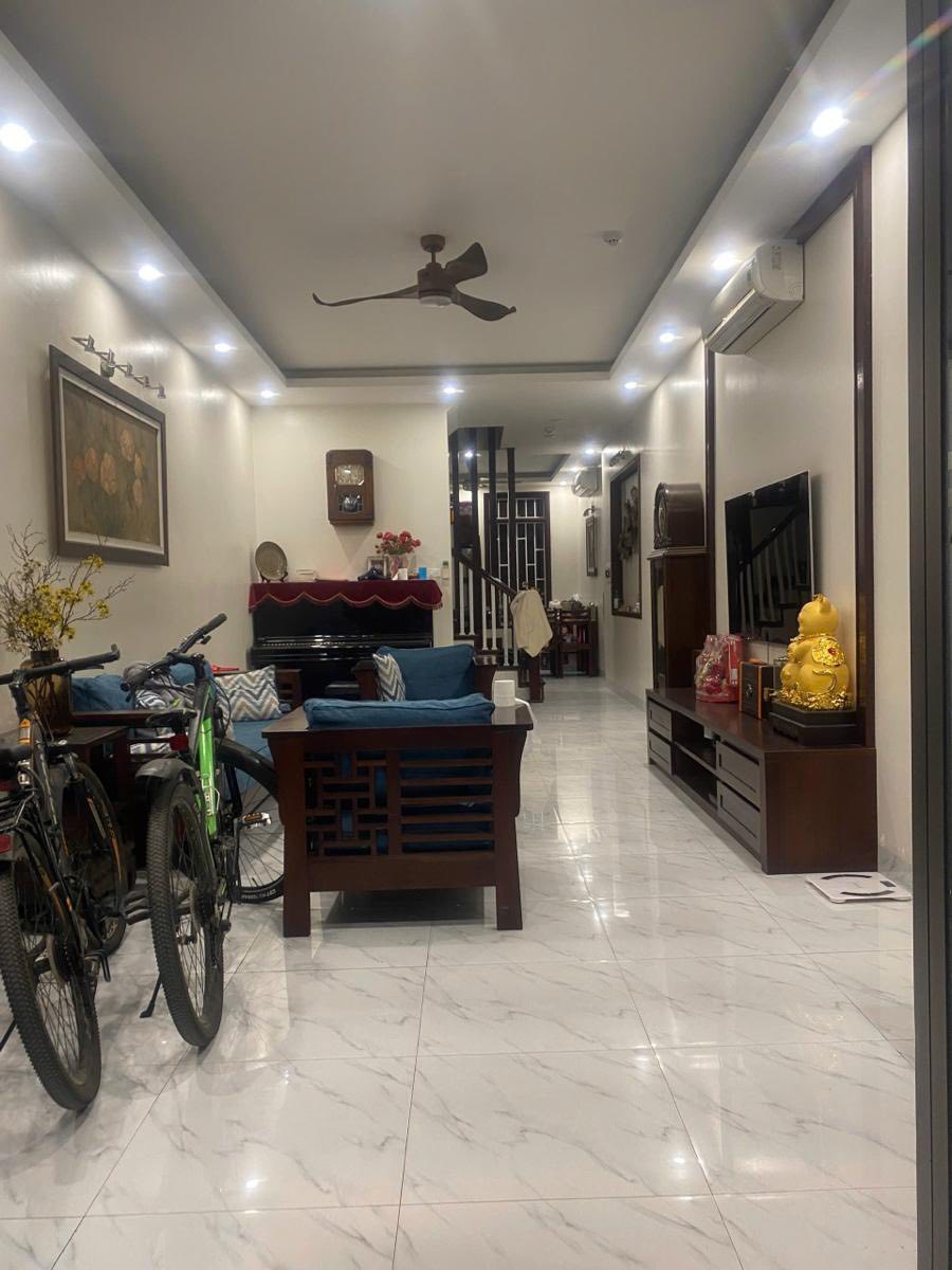  Bán nhà Võ Văn Dũng, 61m2, 4 tầng, mặt tiền 4m, 25.8 tỷ, vỉa hè, ô tô tránh, kinh doanh 